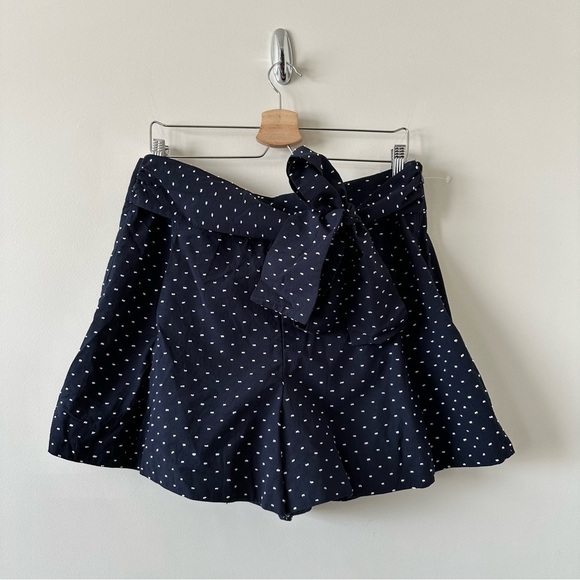 J.crew-high Rise Tie Waist Shorts in Clip Dot (Size:14) - Picture 2 of 10